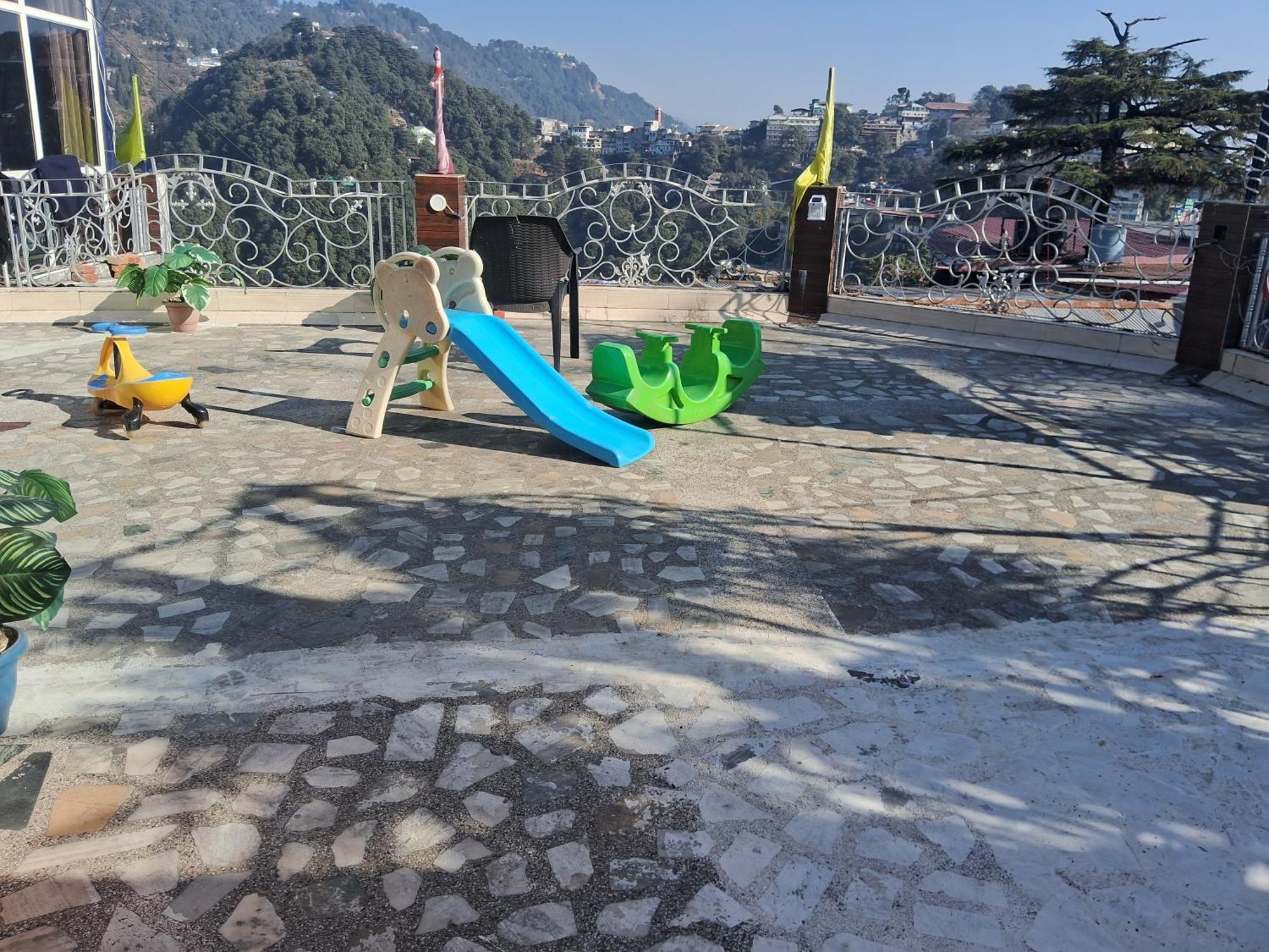 Hotel The Mussoorie International Bagian luar foto