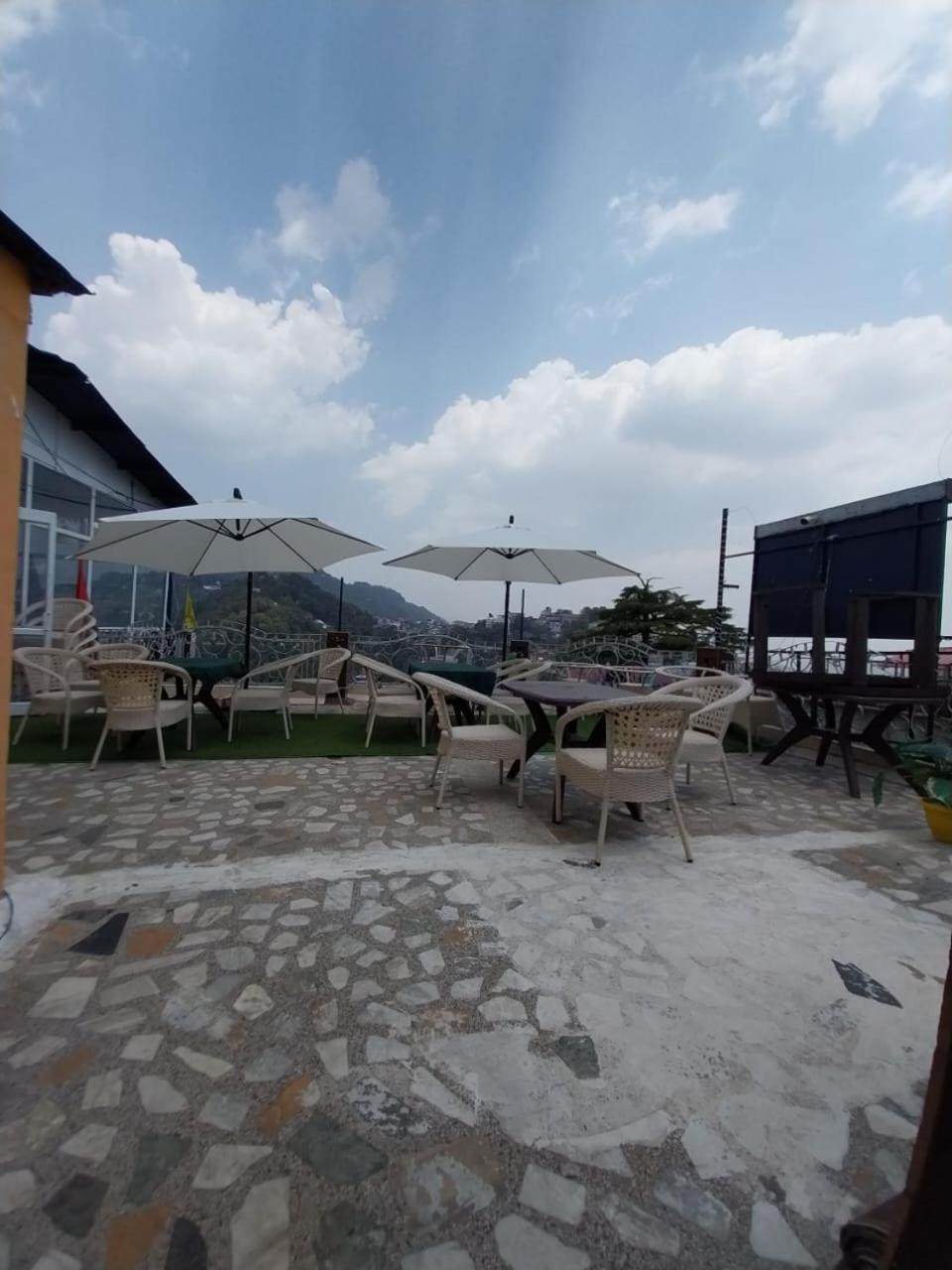 Hotel The Mussoorie International Bagian luar foto