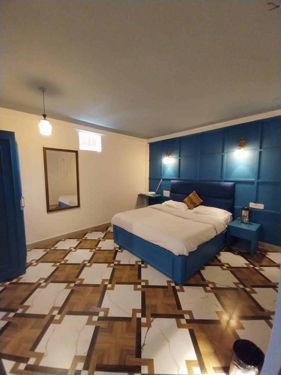 Hotel The Mussoorie International Bagian luar foto