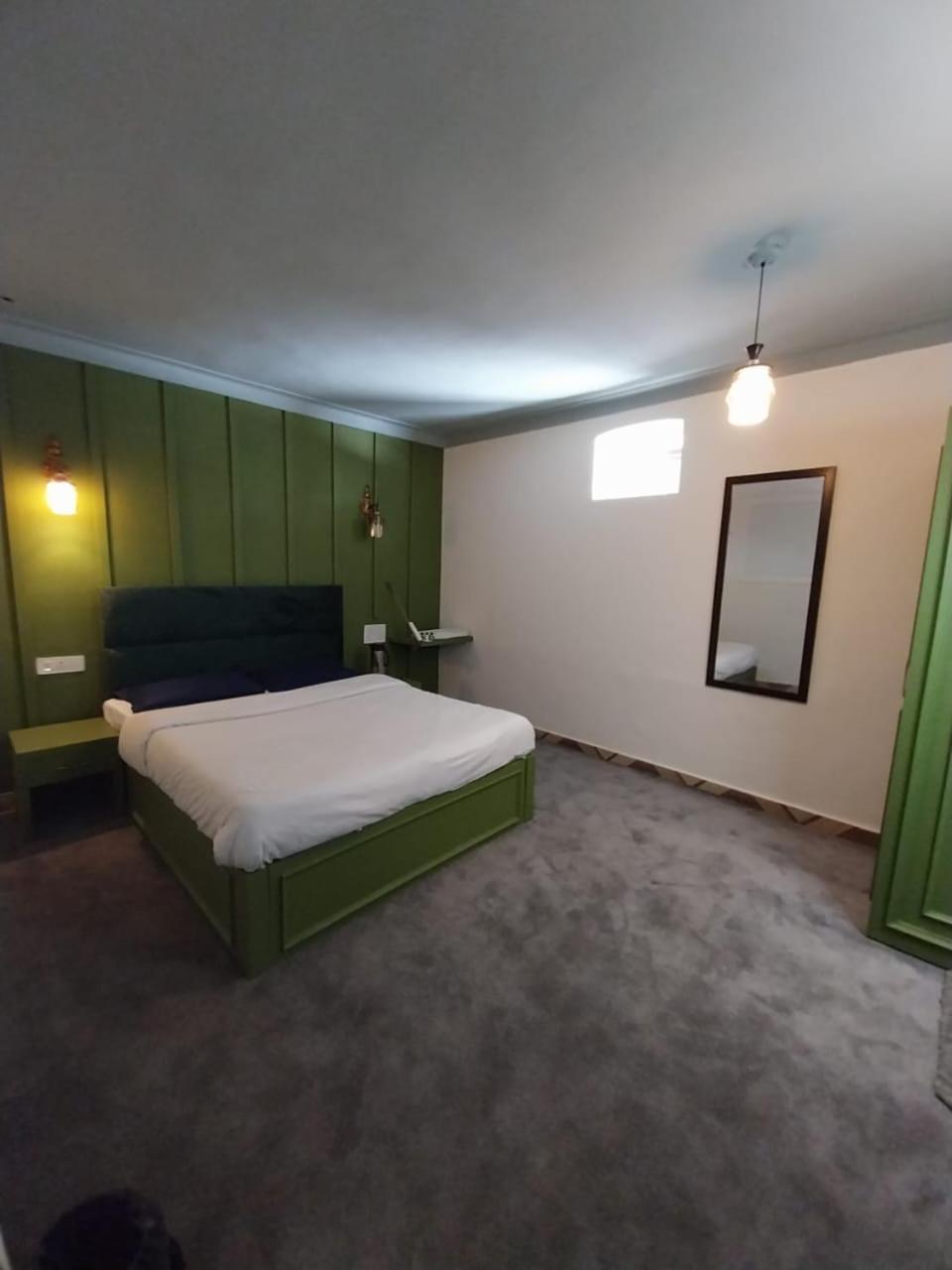 Hotel The Mussoorie International Bagian luar foto