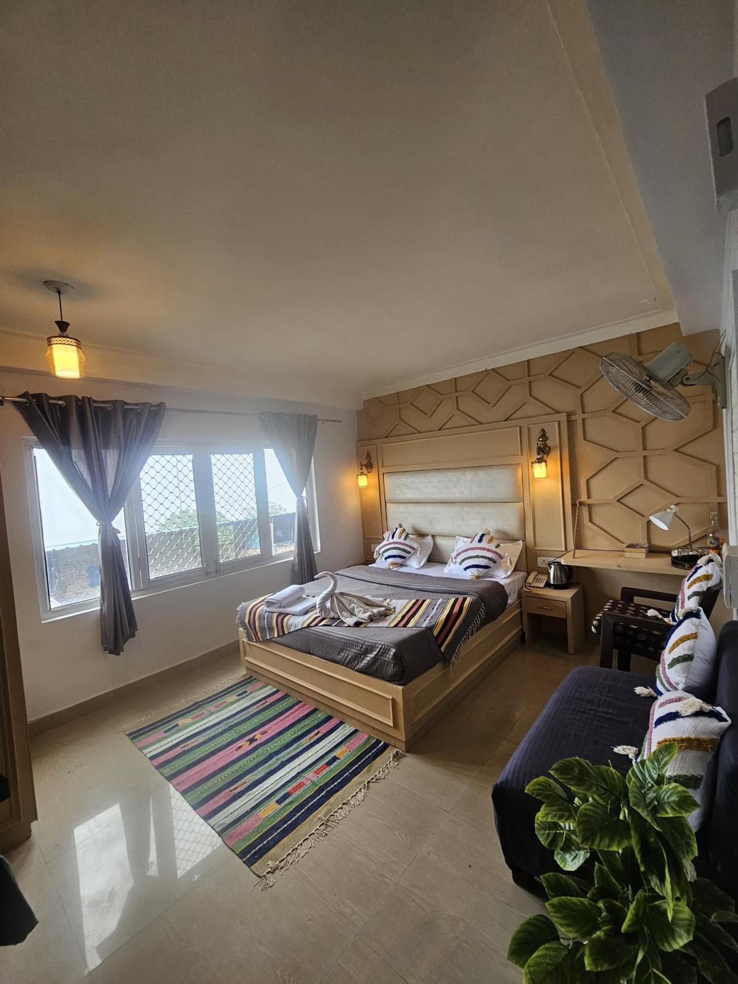 Hotel The Mussoorie International Bagian luar foto